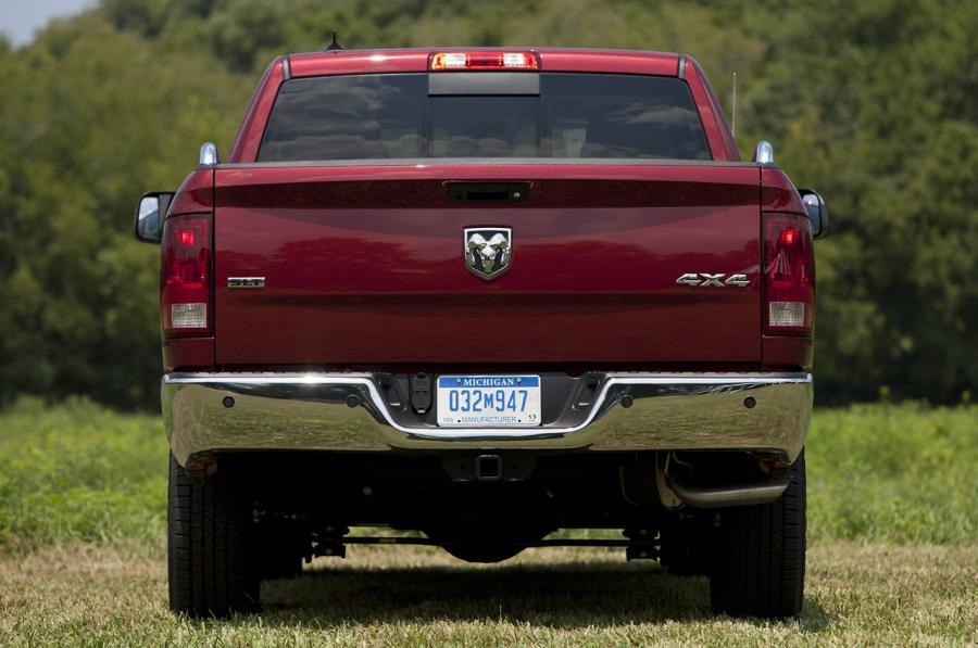  Dodge Ram 1500 Crew Cab SLT 4x4 2013 года  (фото 5 из 29)